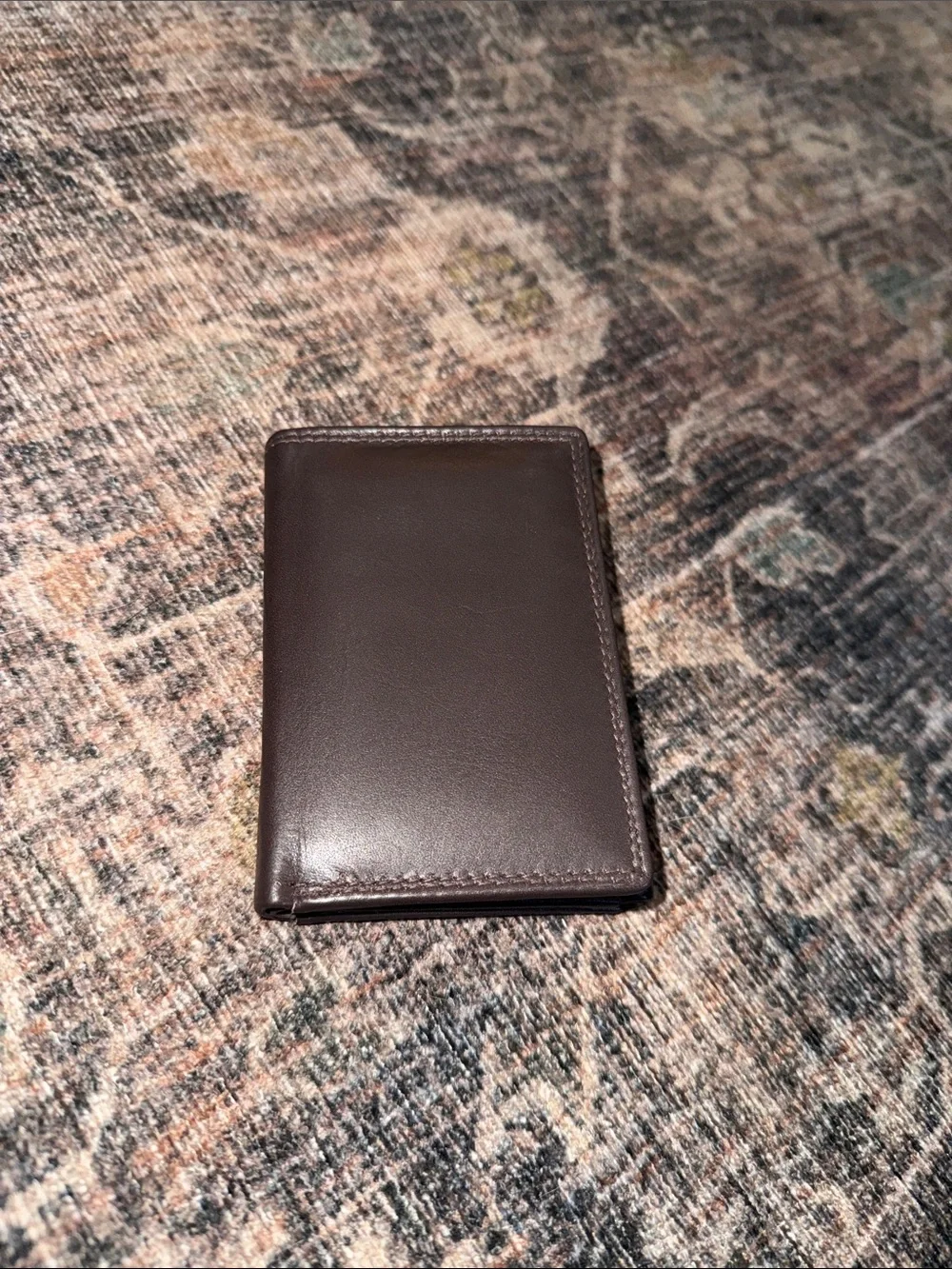 LIKE NEW London Leather Goods Men's Bifold Leather Wallet